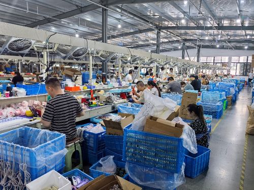 從無班可接到年銷千萬,95后廠二代在拼多多重塑義烏小商品產業(yè)